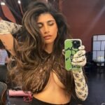 THESE UNSEEN PICTURES of Mia Khalifa Are Too Cute to Handle – PICS Inside